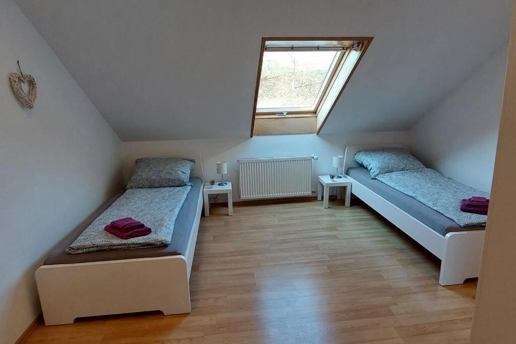 Grosse Tolle 4 Zimmer Ferienwohnung Im Herzen Des Odenwaldes Moerlenbach Bagian luar foto