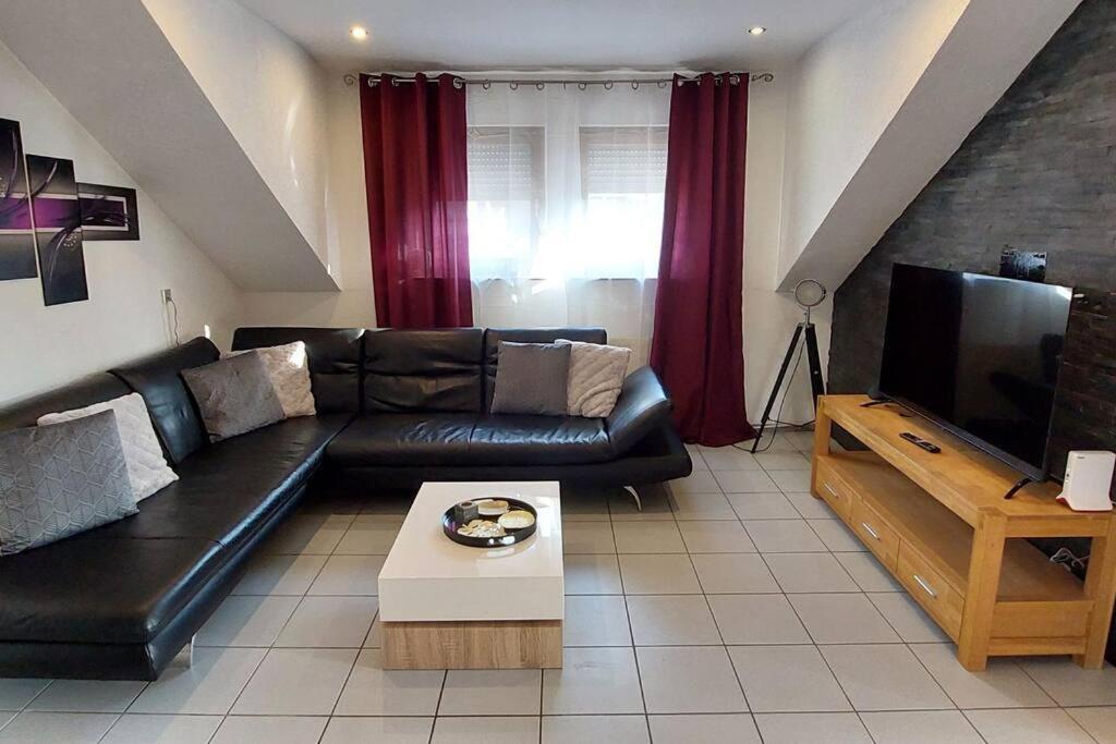 Grosse Tolle 4 Zimmer Ferienwohnung Im Herzen Des Odenwaldes Moerlenbach Bagian luar foto