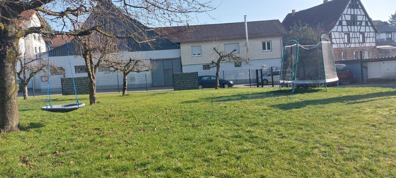 Grosse Tolle 4 Zimmer Ferienwohnung Im Herzen Des Odenwaldes Moerlenbach Bagian luar foto