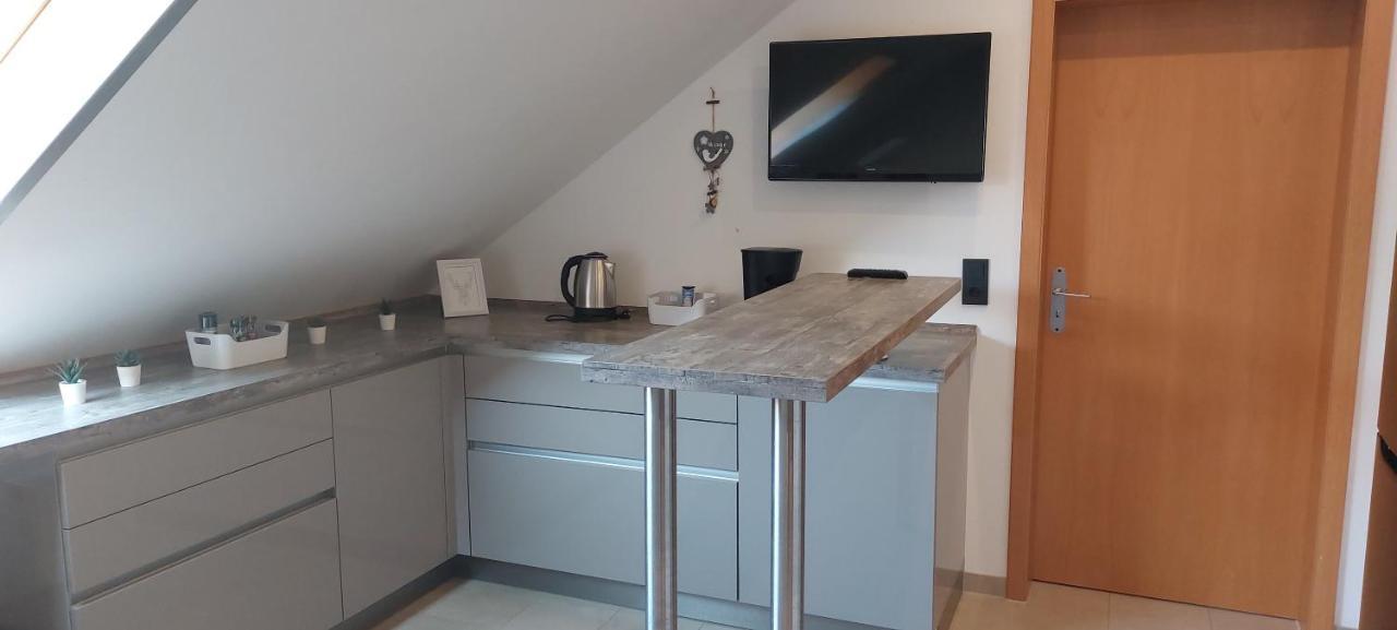 Grosse Tolle 4 Zimmer Ferienwohnung Im Herzen Des Odenwaldes Moerlenbach Bagian luar foto